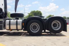 奔驰 新Actros重卡 450马力 6X2公路牵引车(型号2645 LSDNA)