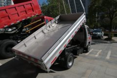 东风股份 俊风 87马力 汽油 4X2 3.3米自卸车(DFA3030S50Q6)