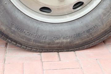 һ����� J6L�п� �ʻݰ� 180���� 7.7����ʽ�ػ���ͼƬ