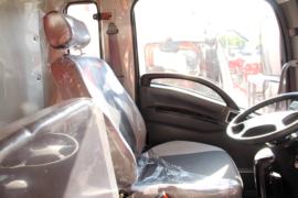 菱马H2&nbsp;自卸车驾驶室                                               图片