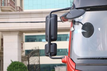 һ����� J6L�п� 2018�� �ʻݰ� 180���� 4X2 6.75�������ػ���(CA1180P62K1L4E5)ͼƬ