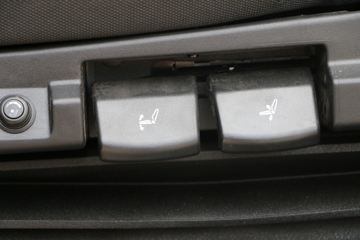 һ����� J6L�п� 2018�� �ʻݰ� 180���� 4X2 6.75�������ػ���(CA1180P62K1L4E5)ͼƬ