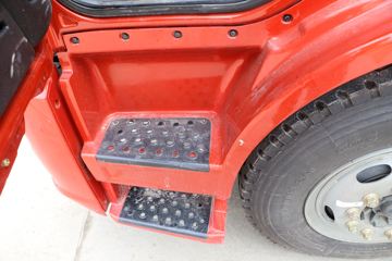 һ����� J6L�п� 2018�� �ʻݰ� 180���� 4X2 6.75�������ػ���(CA1180P62K1L4E5)ͼƬ