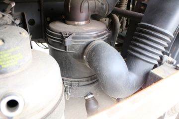 һ����� J6L�п� 2018�� �ʻݰ� 180���� 4X2 6.75�������ػ���(CA1180P62K1L4E5)ͼƬ