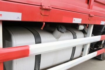 һ����� J6L�п� 2018�� �ʻݰ� 180���� 4X2 6.75�������ػ���(CA1180P62K1L4E5)ͼƬ