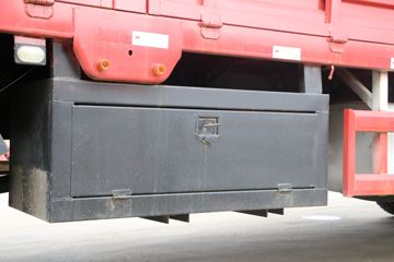 һ����� J6L�п� 2018�� �ʻݰ� 180���� 4X2 6.75�������ػ���(CA1180P62K1L4E5)ͼƬ