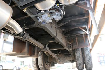 һ����� J6L�п� 2018�� �ʻݰ� 180���� 4X2 6.75�������ػ���(CA1180P62K1L4E5)ͼƬ