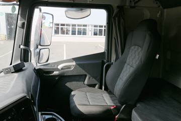 �ൺ��� JH6 400���� 8X4 9.4����س�ͼƬ