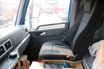 �ൺ��� ��V�ؿ� 260���� 6X2 9.5����������ʽ�ػ���(CA5250XYKP1K2L7T3E5A80)ͼƬ