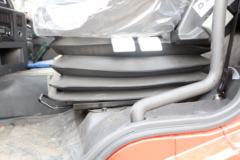 青岛解放 龙VH中卡 180马力 4X2 6.75米仓栅式载货车(大柴)(CA5189CCYPK2L2E5A80)