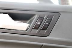 青岛解放 龙VH中卡 180马力 4X2 6.75米仓栅式载货车(大柴)(CA5189CCYPK2L2E5A80)