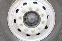 青岛解放 龙VH中卡 180马力 4X2 6.75米仓栅式载货车(大柴)(CA5189CCYPK2L2E5A80)