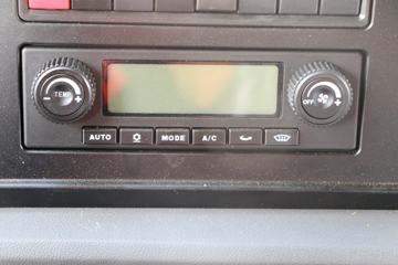 �ൺ��� ��VH�п� �Ϸ��� 180���� 4X2 6.65�ײ�դʽ�ػ���(CA5189CCYPK2L2E5A80)ͼƬ