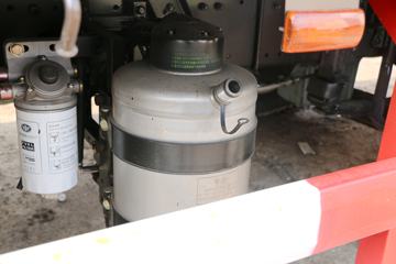 �ൺ��� ��VH�п� �Ϸ��� 180���� 4X2 6.65�ײ�դʽ�ػ���(CA5189CCYPK2L2E5A80)ͼƬ