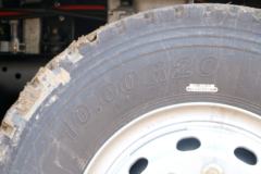 青岛解放 龙VH中卡 南方版 180马力 4X2 6.65米仓栅式载货车(CA5189CCYPK2L2E5A80)