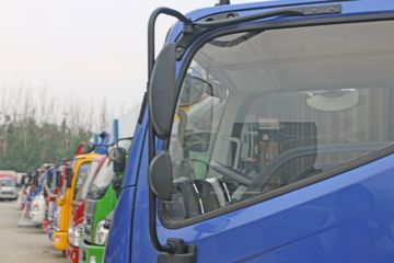 ���� ����ES3 130���� 4X2 3.8����ж��ͼƬ