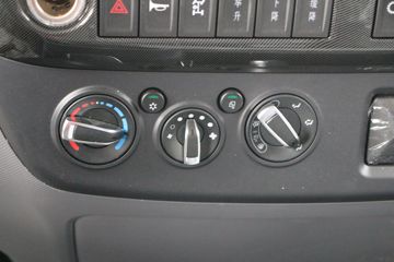 ���� ����ES3 130���� 4X2 3.8����ж��ͼƬ