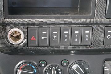 ���� ����ES3 130���� 4X2 3.8����ж��ͼƬ