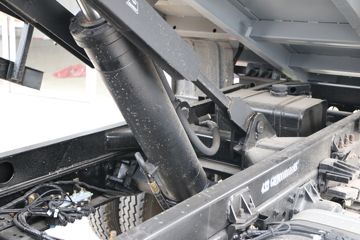 ���� ����ES3 130���� 4X2 3.8����ж��ͼƬ