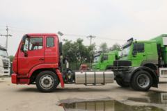 中国重汽 豪瀚J5G重卡 340马力 4X2 车辆运输半挂牵引车(ZZ5185TBQN4213E1)
