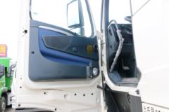 中国重汽 HOWO T7H重卡 440马力 6X4牵引车(重汽12挡)(ZZ4257V324HE1B)