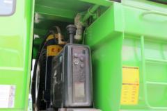 中国重汽 豪瀚J5G 340马力 6X4 5.6米自卸车(ZZ3255N3846E1)