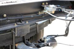 东风商用车 天锦KR 180马力 4X2 排半载货车底盘(DFH1180BX1JV)