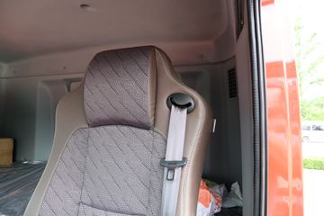 ���� ŷ��GTL 9ϵ�ؿ� 2018�� 460���� 8X4 8.2����ж��(BJ3319DMPKF-AB)ͼƬ