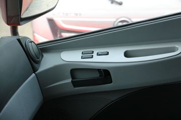 ���� ŷ��GTL 9ϵ�ؿ� 2018�� 460���� 8X4 8.2����ж��(BJ3319DMPKF-AB)ͼƬ