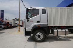 福田 瑞沃ES5 185马力 4X2 7.8米厢式载货车(BJ5185XXY-FE)