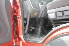 福田 瑞沃ES5 185马力 4X2 6.8米排半厢式载货车(BJ5165XXY-FC)