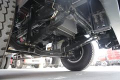 福田 瑞沃ES5 185马力 4X2 6.8米排半厢式载货车(BJ5165XXY-FC)