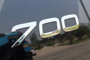 �ֶ��� FH16�ؿ� 700���� 4X2 ǣ����ͼƬ