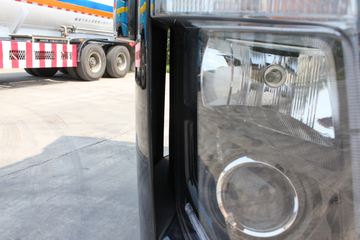 �ֶ��� FH16�ؿ� 700���� 4X2 ǣ����ͼƬ