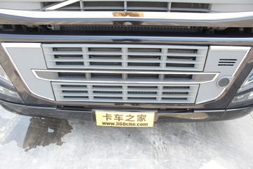 �ֶ��� FH16�ؿ� 700���� 4X2 ǣ����ͼƬ