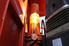 东风商用车 大力神重卡 290马力 6X4 6米自卸车(排半平头)(DFL3251A7)