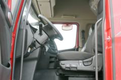 现代商用车 创虎XCIENT重卡 520马力 6X4 AMT自动挡牵引车(CHM4251KPQ49V)