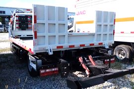 骏铃E3&nbsp;清障车外观图片