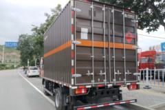 中国重汽HOWO 统帅 154马力 4X2 4.15米单排易燃液体厢式运输车(ZZ5047XRYF341CE145)
