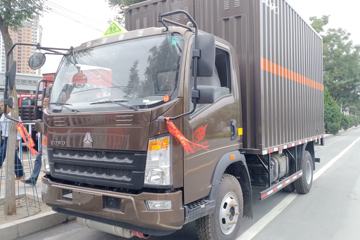 中国重汽HOWO 统帅 154马力 4X2 4.15米单排易燃液体厢式运输车(ZZ5047XRYF341CE145)