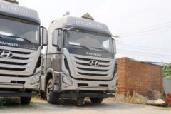 现代商用车 创虎XCIENT重卡 410马力 6X4牵引车(危化品)(CHM4250KPQ49WXPV)