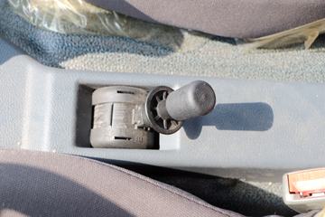 �Ĵ��ִ� ��Խ 115���� 4X2 3.7����ж��(���)ͼƬ