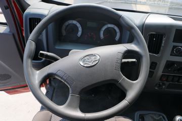 �Ĵ��ִ� ��Խ 115���� 4X2 3.7����ж��(���)ͼƬ