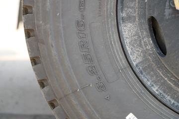 �Ĵ��ִ� ��Խ 115���� 4X2 3.7����ж��(���)ͼƬ