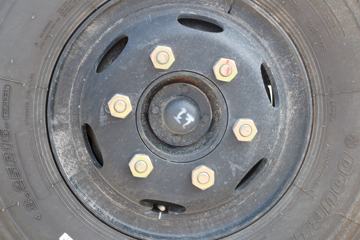 �Ĵ��ִ� ��Խ 115���� 4X2 3.7����ж��(���)ͼƬ