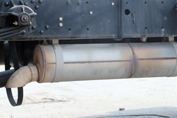 �Ĵ��ִ� ��Խ 115���� 4X2 3.7����ж��(���)ͼƬ