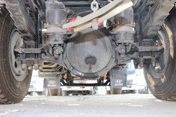 �Ĵ��ִ� ��Խ 115���� 4X2 3.7����ж��(���)ͼƬ