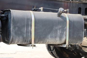 �Ĵ��ִ� ��Խ 115���� 4X2 3.7����ж��(���)ͼƬ