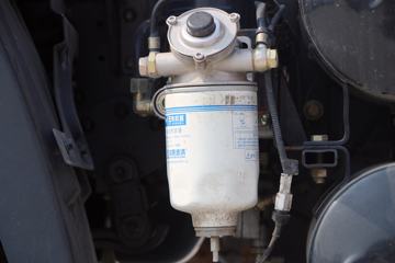 �Ĵ��ִ� ��Խ 115���� 4X2 3.7����ж��(���)ͼƬ