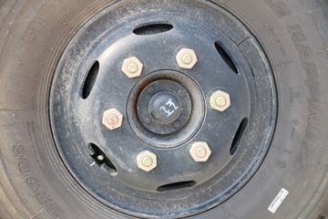 �Ĵ��ִ� ��Խ 115���� 4X2 3.7����ж��(���)ͼƬ